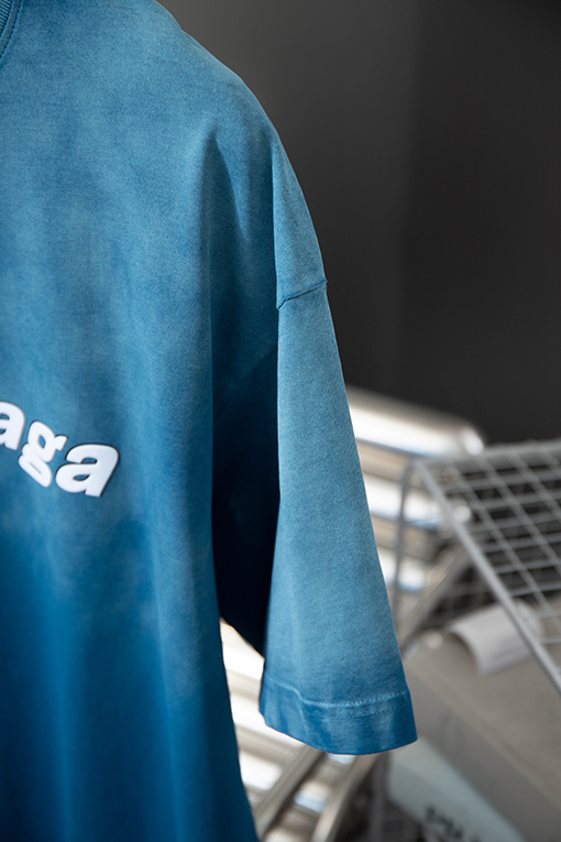 バレンシアガ   ロゴデザイン半袖Tシャツ
