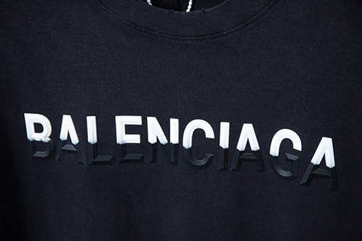バレンシアガコピー 黒と白のコントラストロゴデザイン半袖Tシャツ