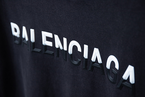 バレンシアガコピー 黒と白のコントラストロゴデザイン半袖Tシャツ