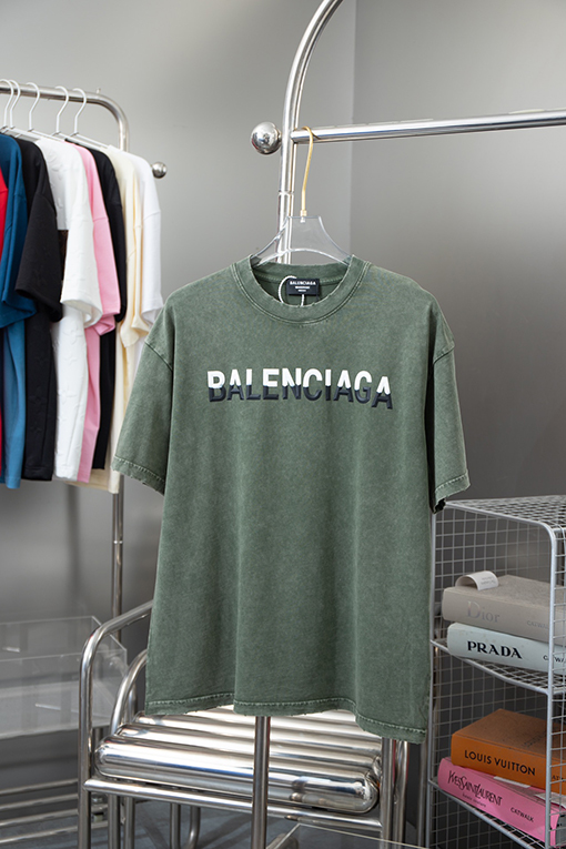 バレンシアガコピー 黒と白のコントラストロゴデザイン半袖Tシャツ