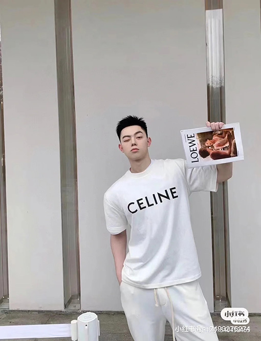 セリーヌ アルファベットプリントクルーネック半袖Tシャツ