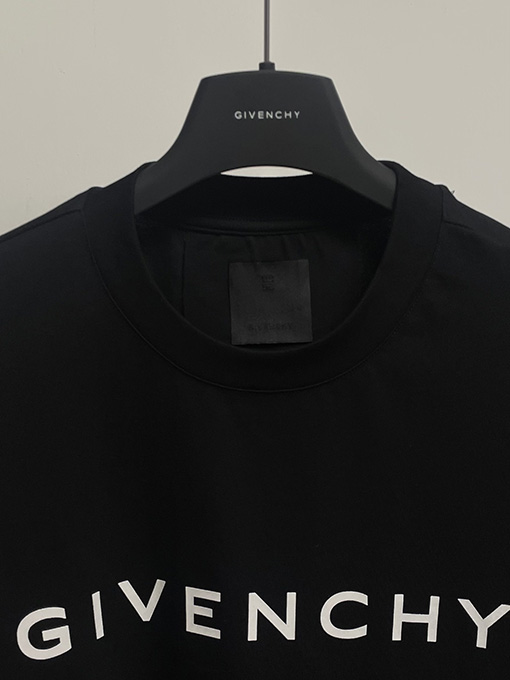 ジバンシイ   クラシックアルファベット半袖Tシャツ