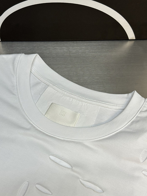 ジバンシイ 穴が開いた二重偽二枚半袖Tシャツ