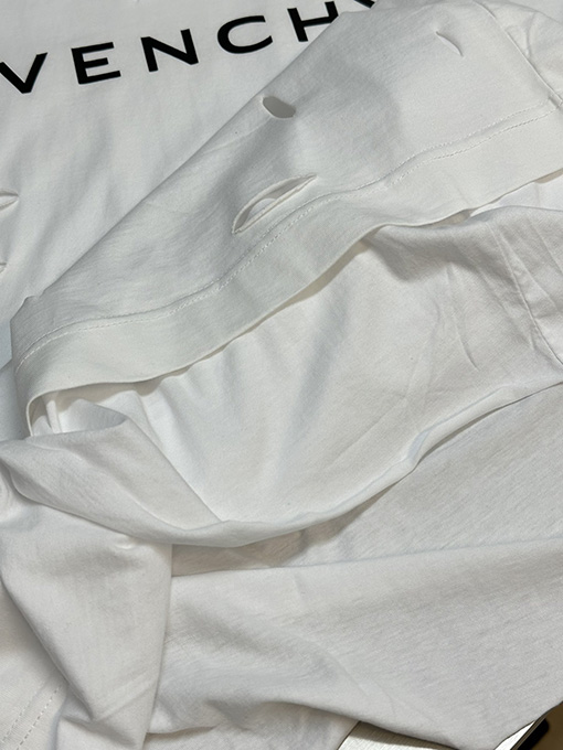 ジバンシイ 穴が開いた二重偽二枚半袖Tシャツ