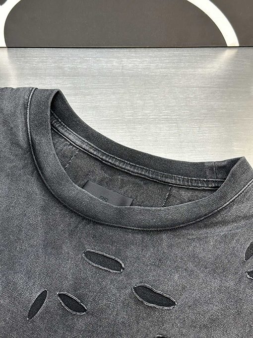 ジバンシイ 穴が開いた二重偽二枚半袖Tシャツ