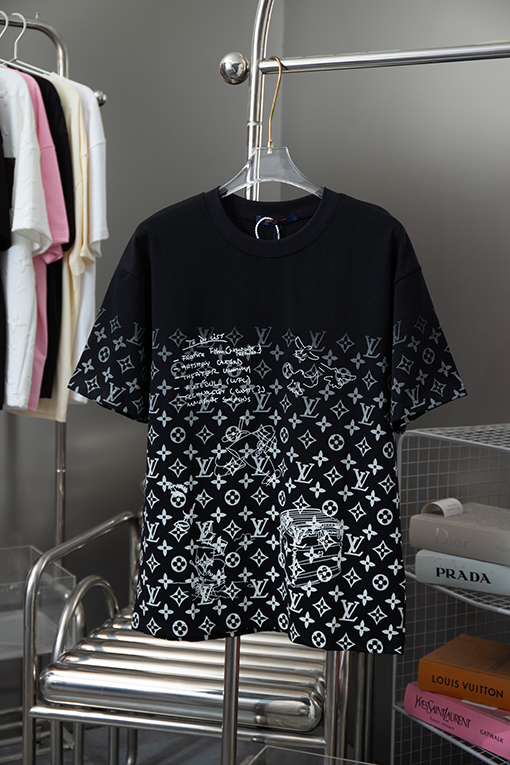 ルイヴィトンコピー   モノグラムプリント半袖Tシャツ