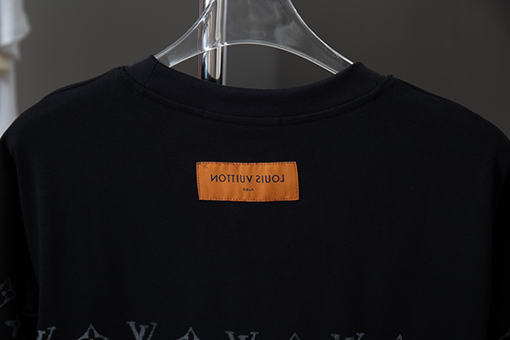 ルイヴィトンコピー   モノグラムプリント半袖Tシャツ