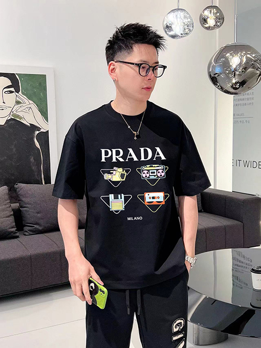 プラダ   クラシックロゴプリント半袖Tシャツ