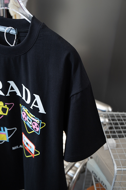 プラダ   クラシックロゴプリント半袖Tシャツ