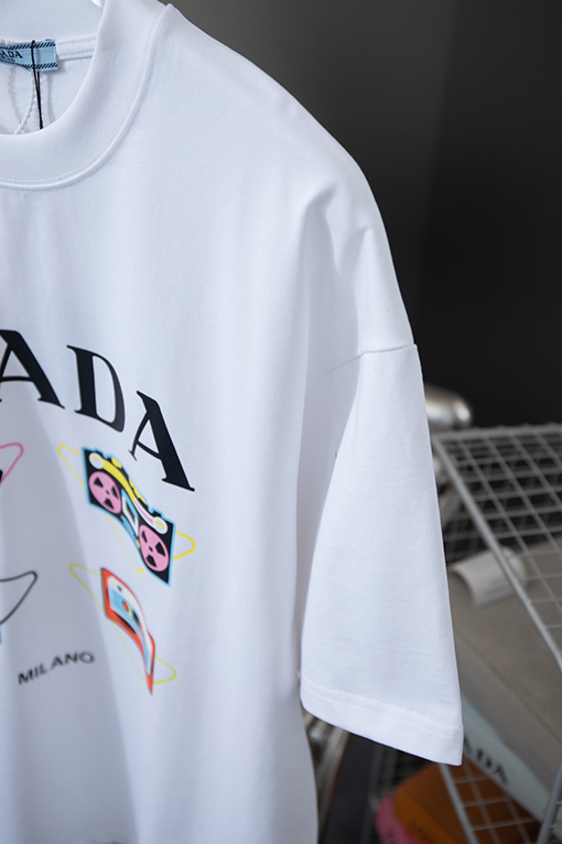 プラダ   クラシックロゴプリント半袖Tシャツ