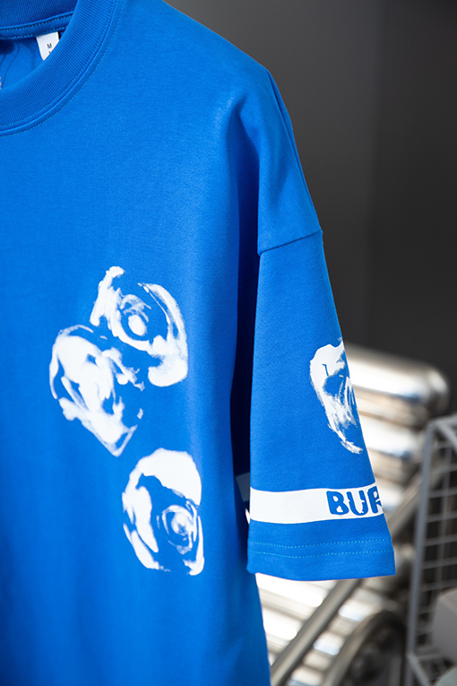 バーバリー ブルーローズシリーズ半袖Tシャツ