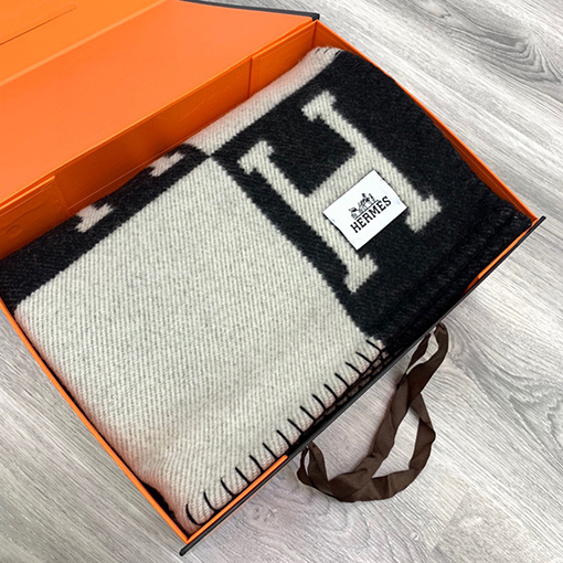 エルメス  両面刺繍ブランケット