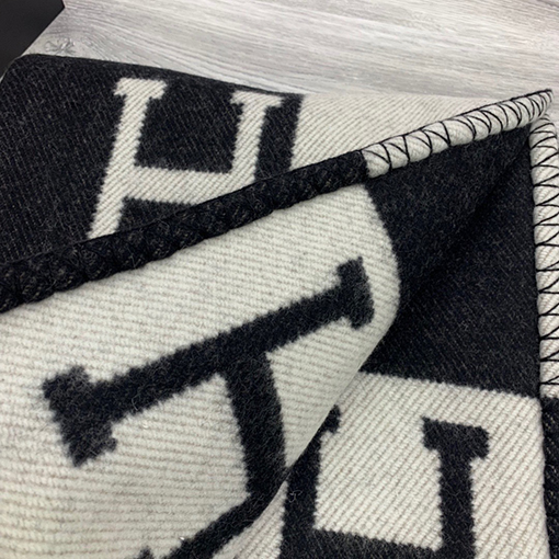 エルメス  両面刺繍ブランケット