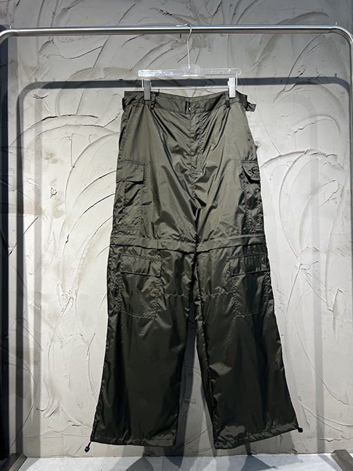 バレンシアガ チェック柄のスウェットパンツ