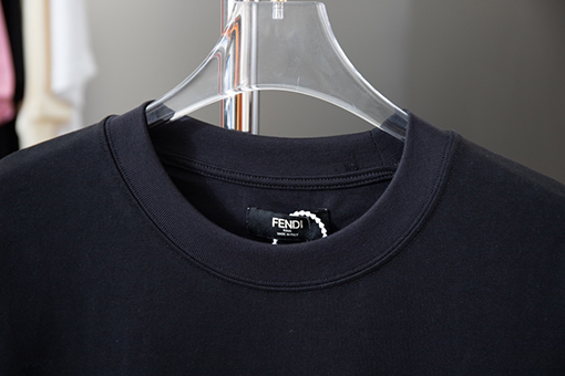 フェンディスーパーコピー 新しい半袖Tシャツ