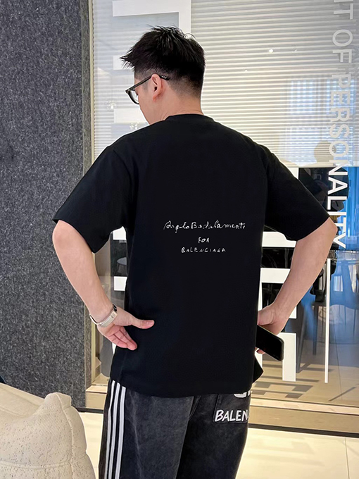 バレンシアガ 前後プリント半袖Tシャツ
