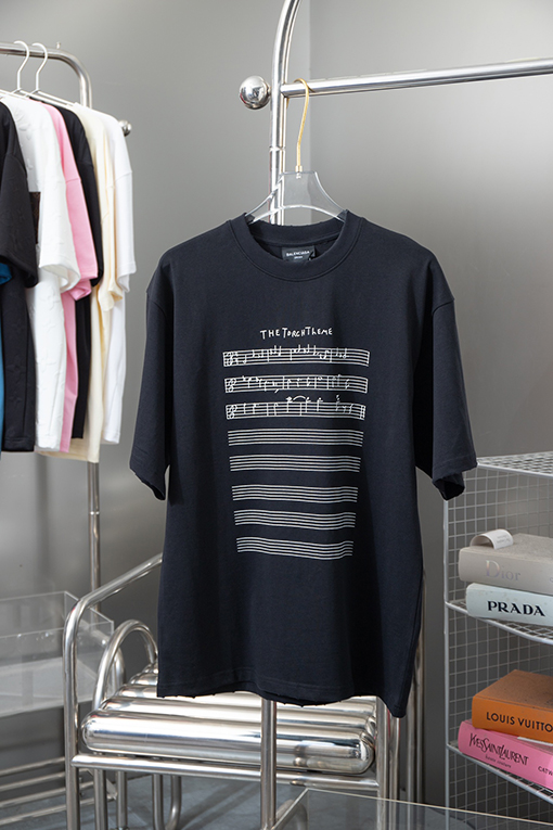 バレンシアガ 前後プリント半袖Tシャツ