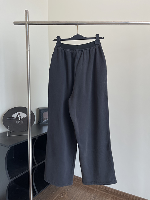 バレンシアガ  メインの水洗いパンツ