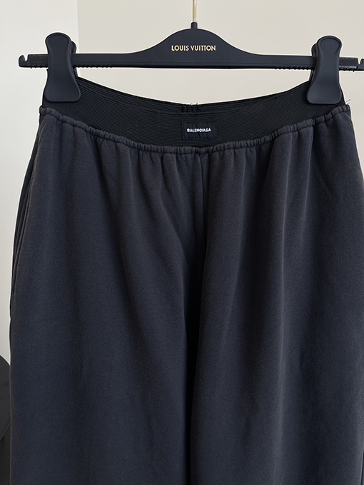 バレンシアガ  メインの水洗いパンツ