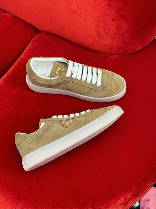 プラダ  レディース 新しいファッションビスケットのトレーニングシューズ