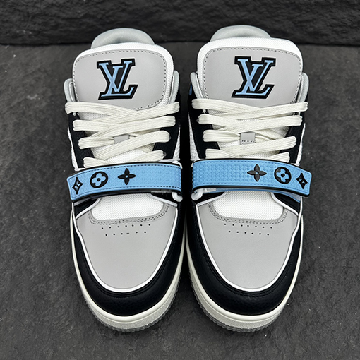 ルイヴィトン  Louis V TRAINERマジックテープシリーズ新色マリンブルースニーカー