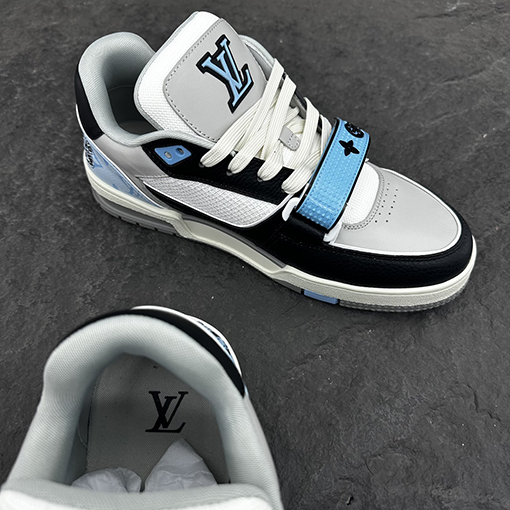 ルイヴィトン  Louis V TRAINERマジックテープシリーズ新色マリンブルースニーカー