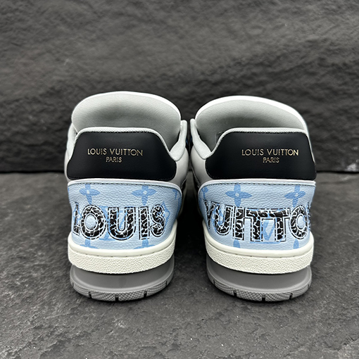 ルイヴィトン  Louis V TRAINERマジックテープシリーズ新色マリンブルースニーカー