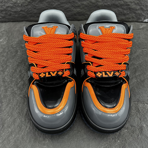 ルイヴィトン Trainer Maxi  シリーズ新色スニーカー