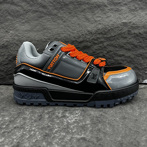 ルイヴィトン Trainer Maxi  シリーズ新色スニーカー