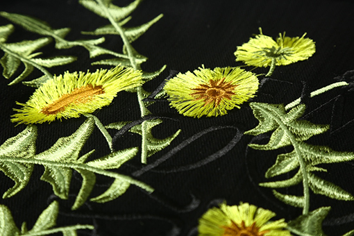 ロエベスーパーコピー 花びら刺繍工芸半袖シャツ