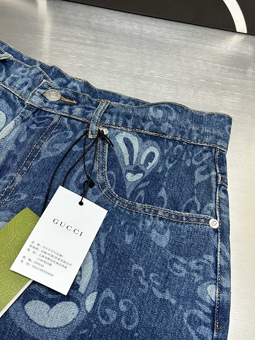 グッチ ダークブルーデニムショーツ