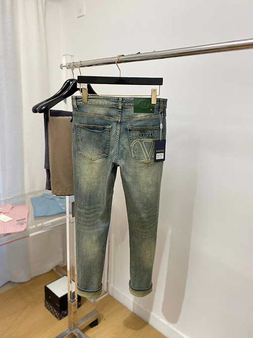 ヴァレンティノスーパーコピー 新しいウォッシュプリントストレートスキニージーンズ