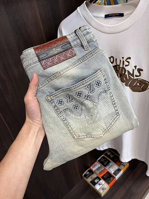 ルイヴィトン ウォッシュエンボスプリントストレートスキニージーンズ