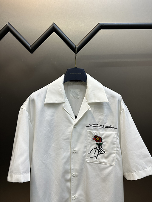 ルイヴィトンスーパーコピー 花の刺繍半袖シャツ