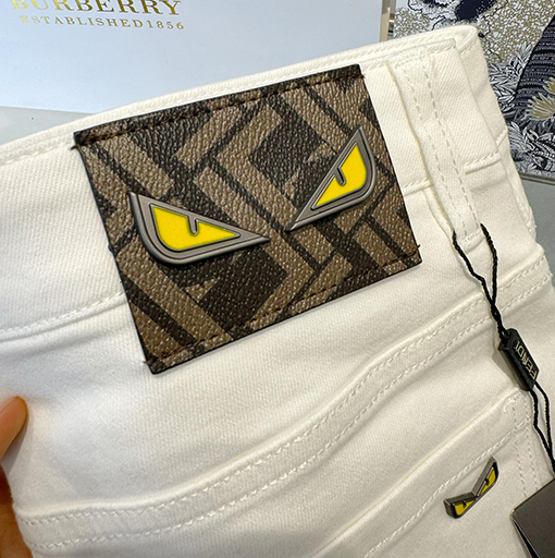 フェンディスーパーコピー ハイエンドホワイトデニムパンツ