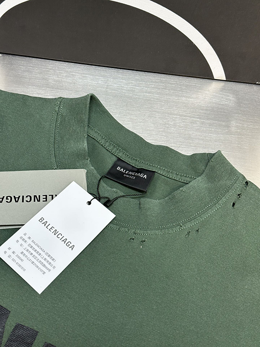 バレンシアガ   ゴムとアルファベットの半袖Tシャツ