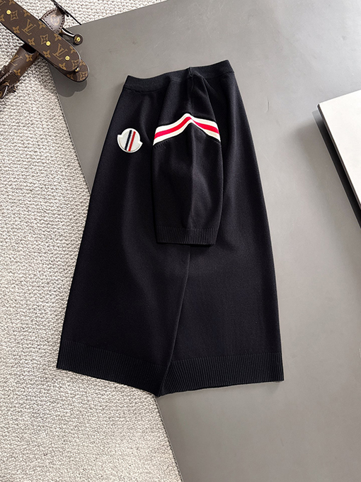 モンクレール ラペル半袖Tシャツ