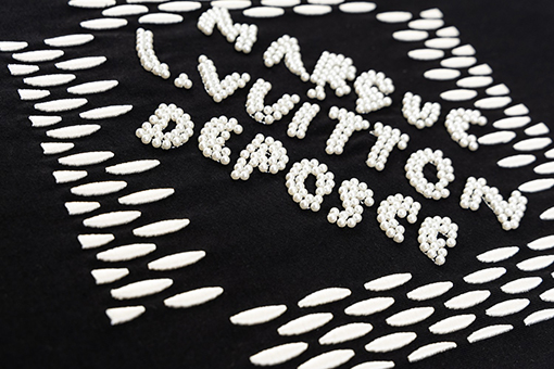 ルイヴィトン 刺繍文字バブルビーズクルーネック半袖Tシャツ