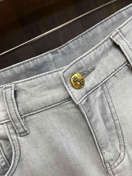 グッチスーパーコピー 小さなストレートジーンズ