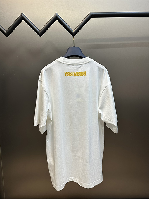 バーバリー 落書き軍馬クルーネック半袖Tシャツ