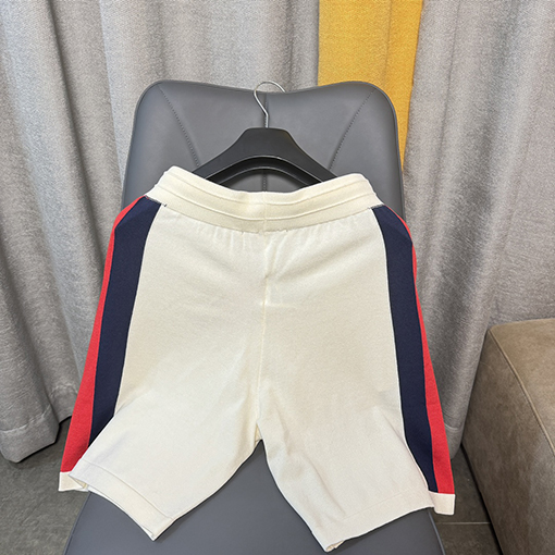 グッチ 新しいニットパンツ