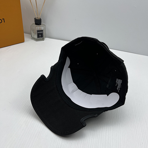 バレンシアガ  新しいシンプルでおしゃれなベースボールキャップ