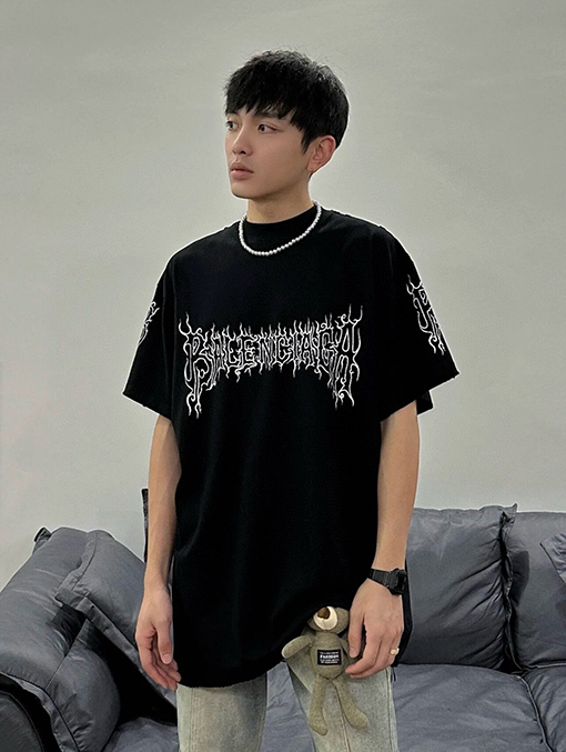バレンシアガ 炎の文字プリント半袖Tシャツ
