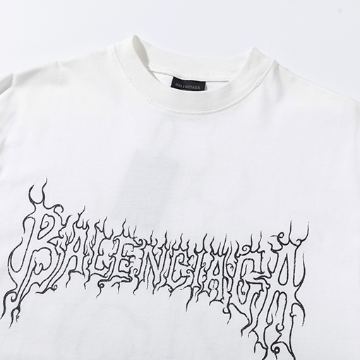 バレンシアガ 炎の文字プリント半袖Tシャツ