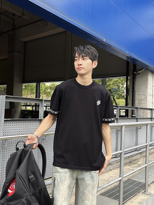 ルイヴィトン  ロゴ編み半袖Tシャツ