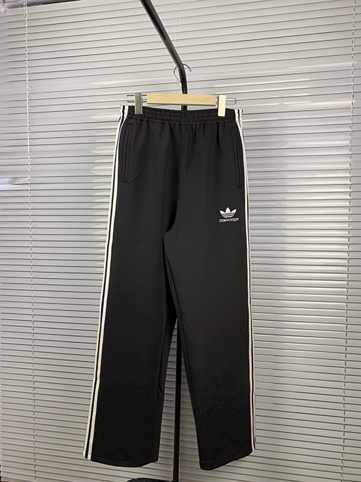 バレンシアガ クラシックなカップルワイドレッグロングパンツ
