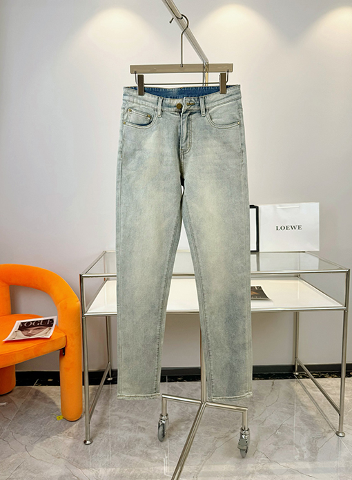 ルイヴィトンコピー 新しいウォッシュエンボスプリントジーンズ