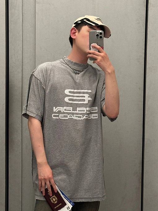 バレンシアガコピー   デザインロゴプリントクルーネック半袖Tシャツ