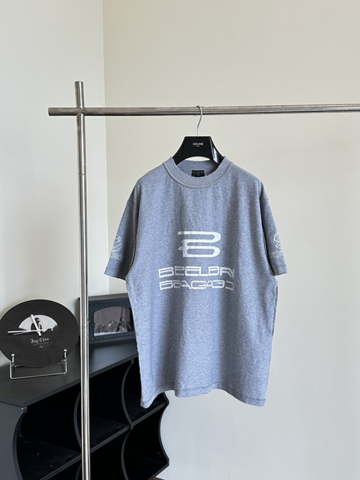 バレンシアガコピー   デザインロゴプリントクルーネック半袖Tシャツ