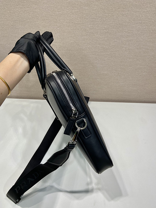 プラダ 新しいエレガントな多機能カーフスキンブリーフケース